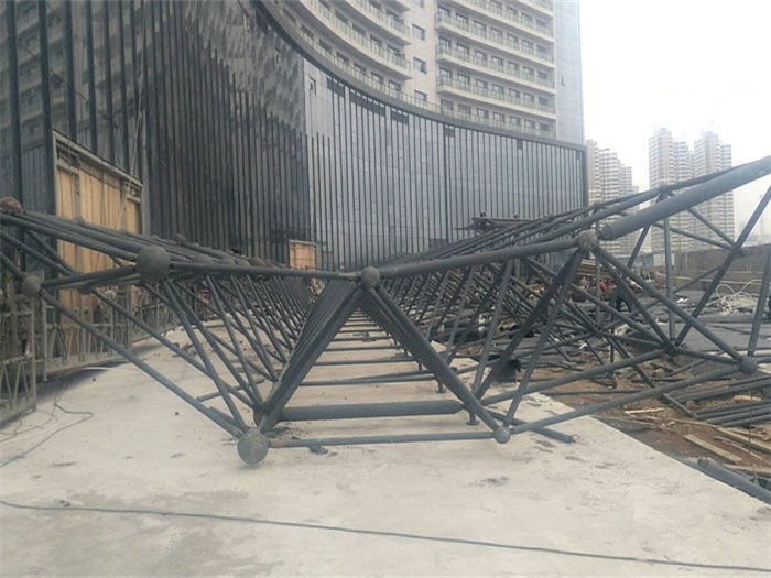 鄂州万豪酒店雨棚网架